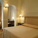 Otel Flora 4*