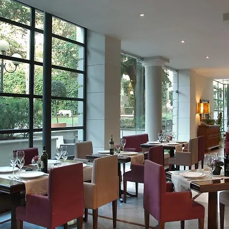 Hotel Flora