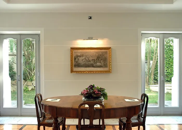 弗洛拉酒店 4* 弗拉斯卡蒂